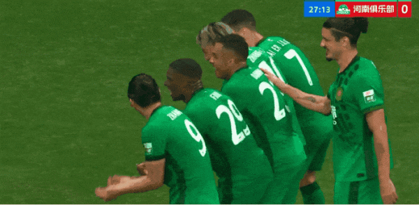 股票配资学习 角球杀手锏！达万头球后蹭破门，国安1-0河南